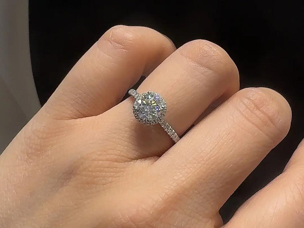 结婚戒指首选培育钻 科技与真爱的完美邂逅